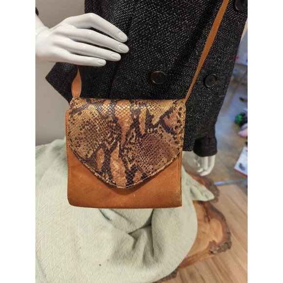 Stuart Weitzman Handbags - Stuart Weitzman brown Leather Snakeskin Crossbody purse. Vintage.